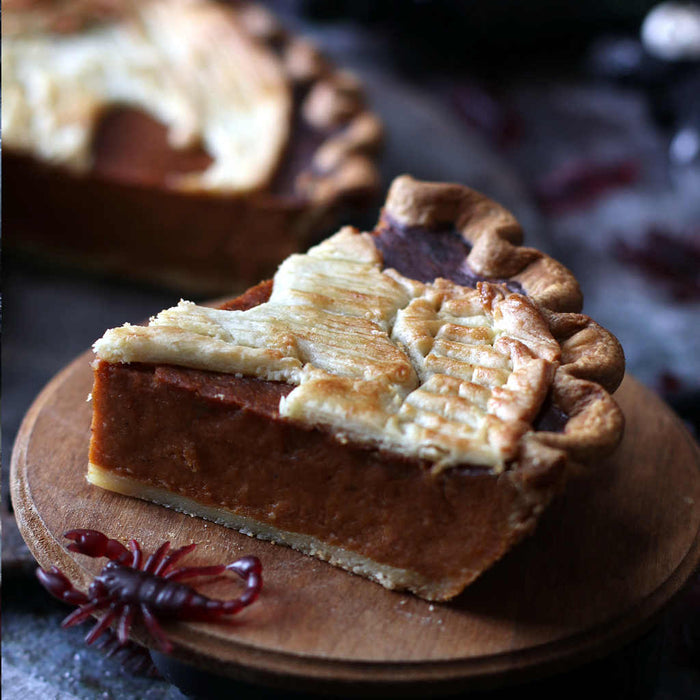Halloween Jack-o-Lantern Pumpkin Pie (V)