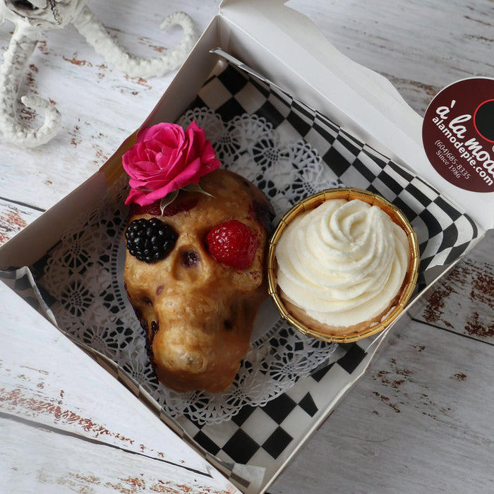 Razzle Berry Pie-rate Skull (Halloween Dessert Pie)