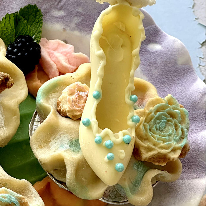 Baroque Stiletto Pie (Passion Fruit Raspberry)