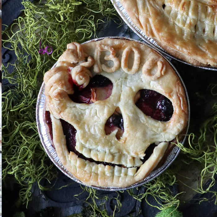 Skull with Roses Bumble Berry Pie (V)